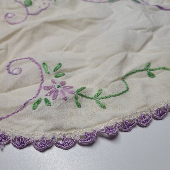Embroidered Vintage Linen Butterfly Purple Green Stitch Granny Cottage Lace - Picture 4 of 5
